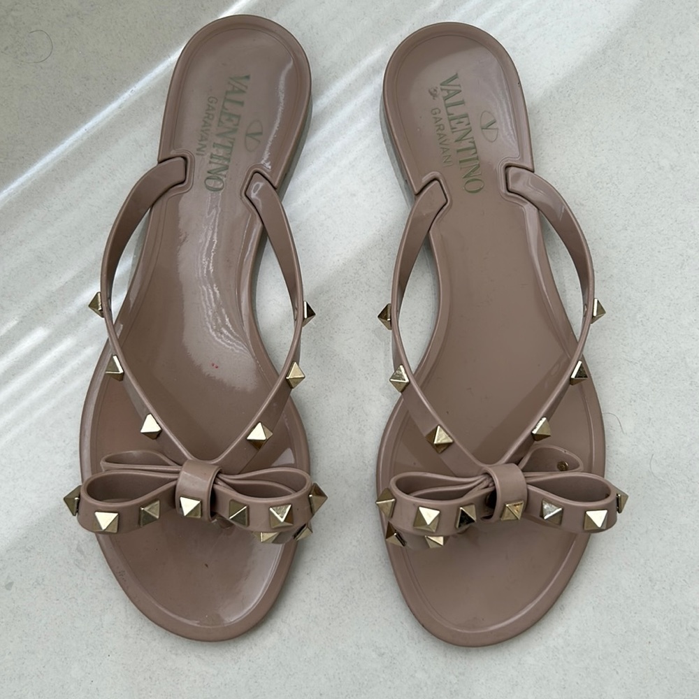 Used Valentino RUBBER ROCKSTUD THONG